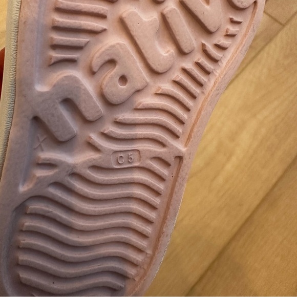 Native Jefferson Shoe Milk Pink Size 5 - Picture 4 of 6